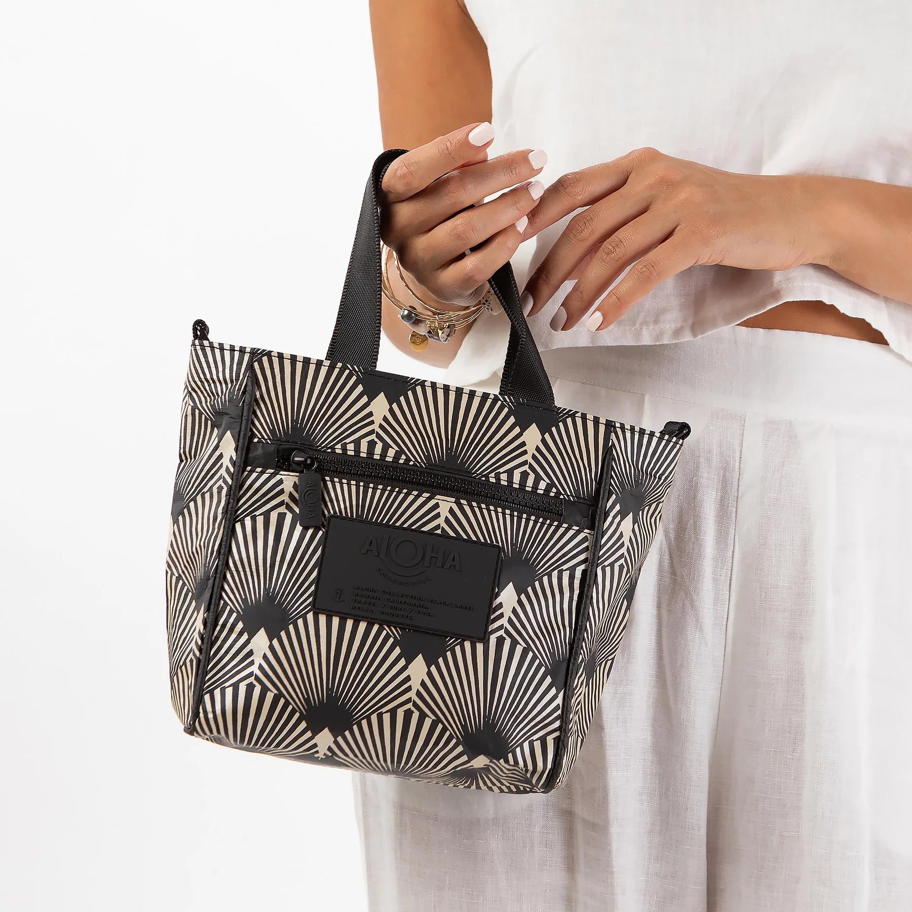 美品 BAGUTTA di MILANO ALOHA 総柄 オープンカラーシャツ BEAMS f 別注 Bagutta 花柄アロハオープンカラーシャツ